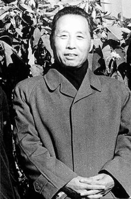 李广田简介