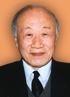 李侃简介